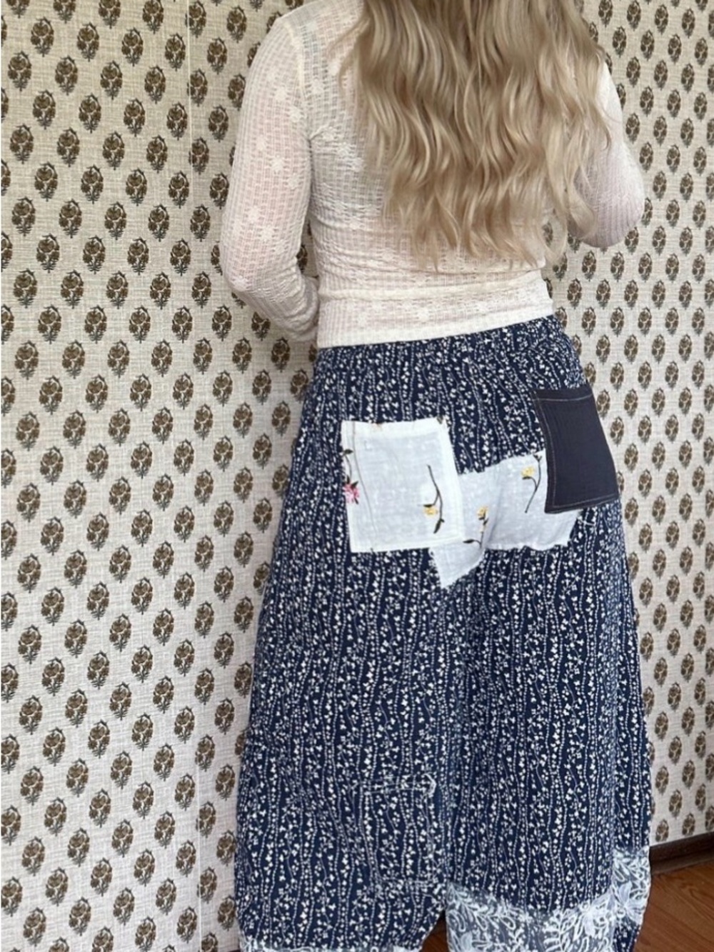 POL Navy Floral Patchwork Wide-Leg joggers size Small - Picture 2 of 3